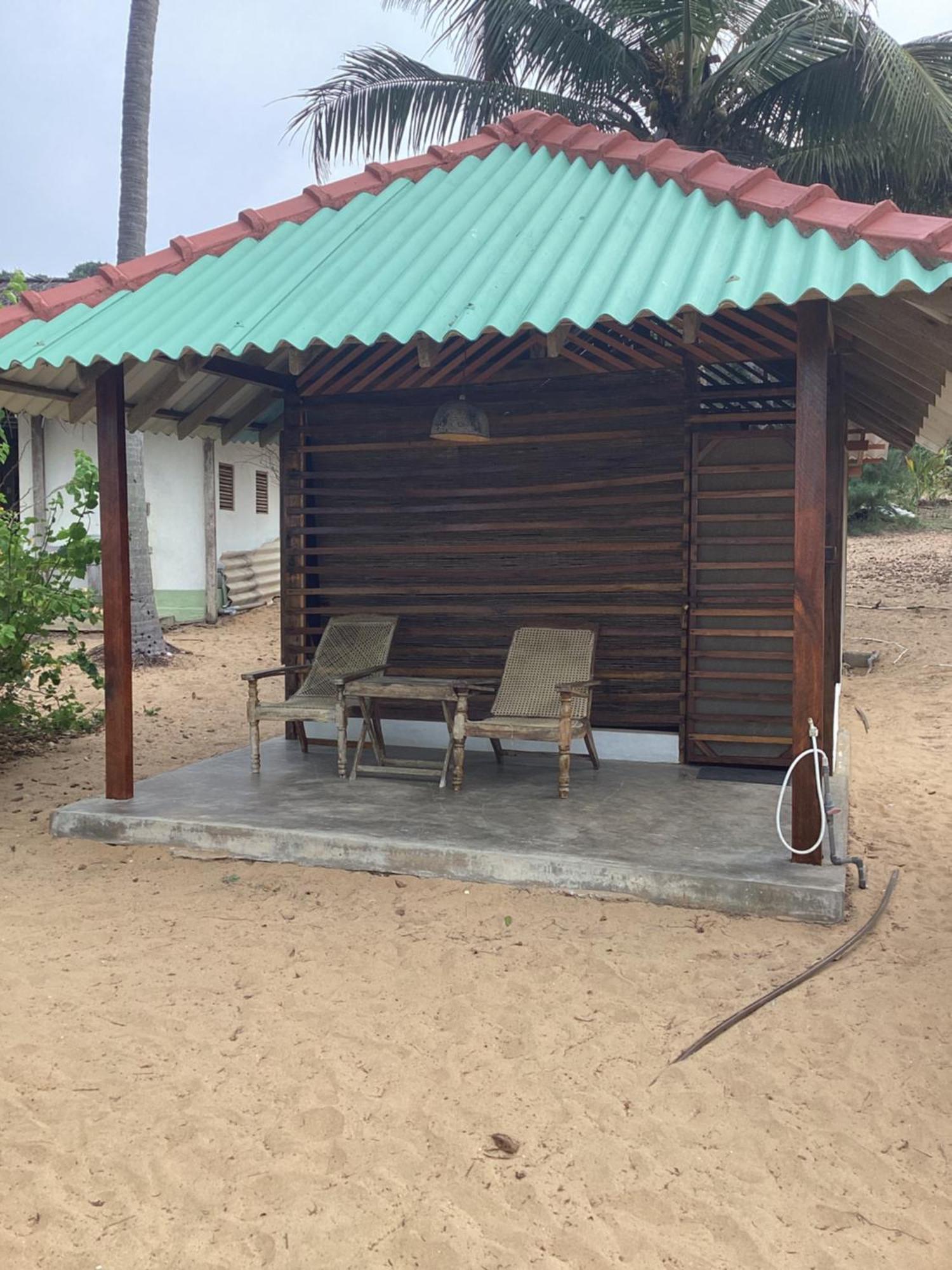 Upali Beach Surf Resort & Cafe آروغام المظهر الخارجي الصورة