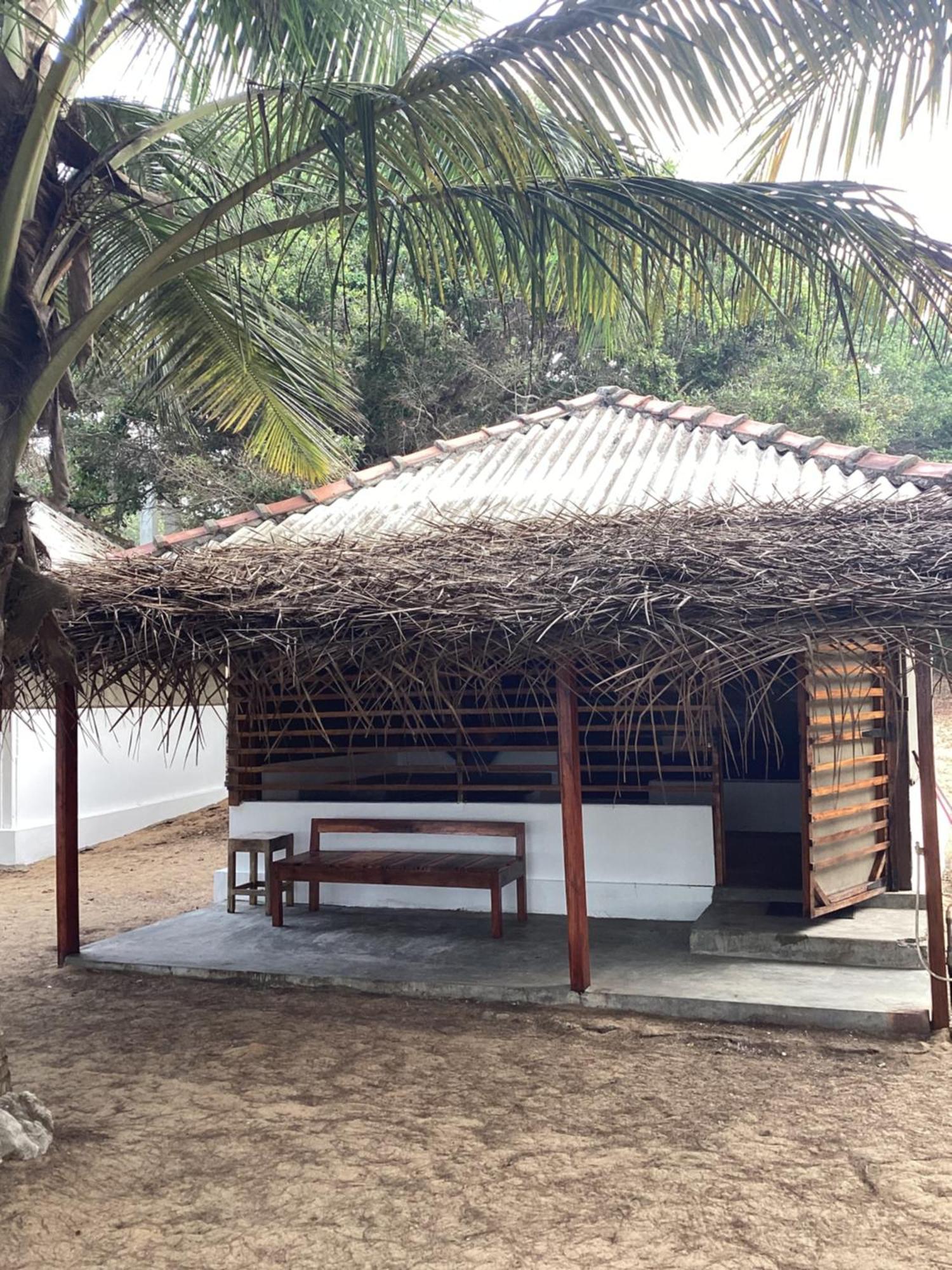 Upali Beach Surf Resort & Cafe آروغام المظهر الخارجي الصورة